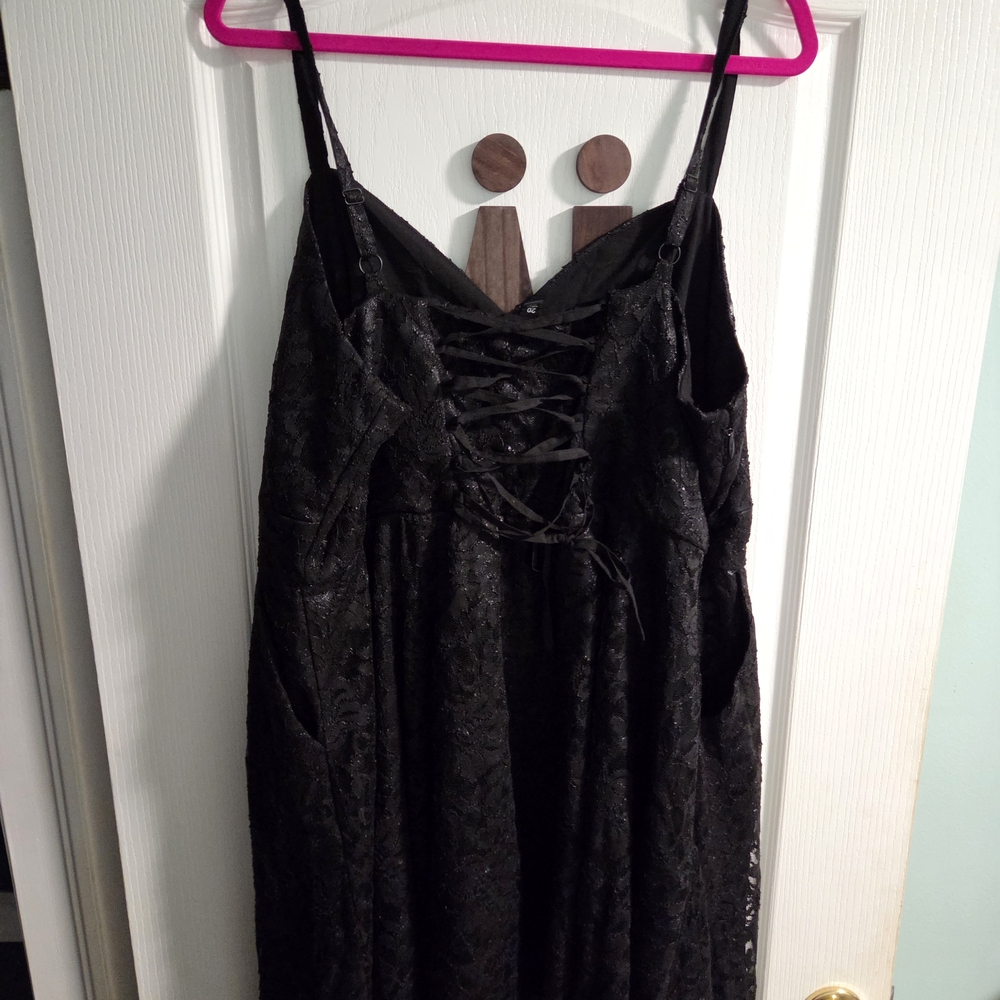 NWT Torrid Metallic Lace Up Back Dress- Size 20 - Picture 7 of 9